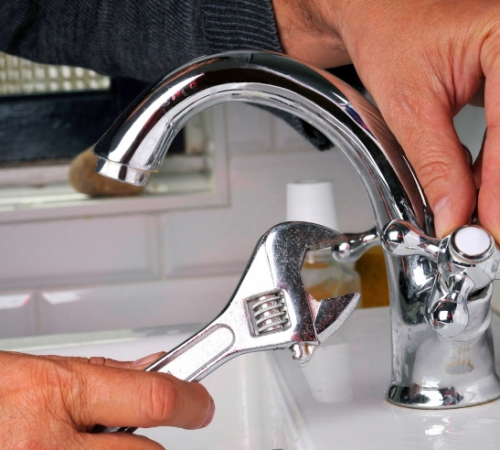 Các cách phát hiện ống nước bị rò rỉ nước