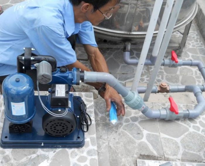 Thợ sửa máy bơm tại nhà TPHCM