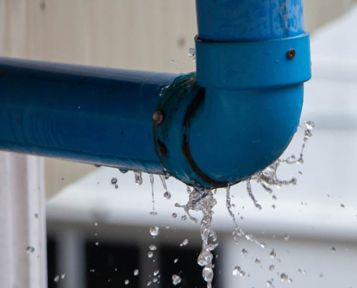 Các nguyên nhân dẫn đến rò rỉ nước phổ biến