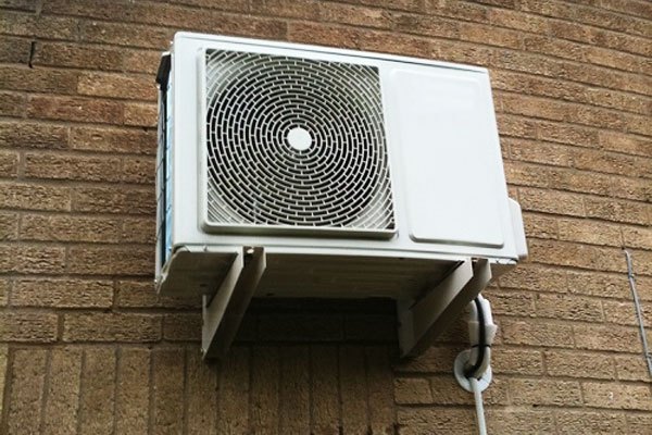 Vệ sinh dàn nóng máy lạnh